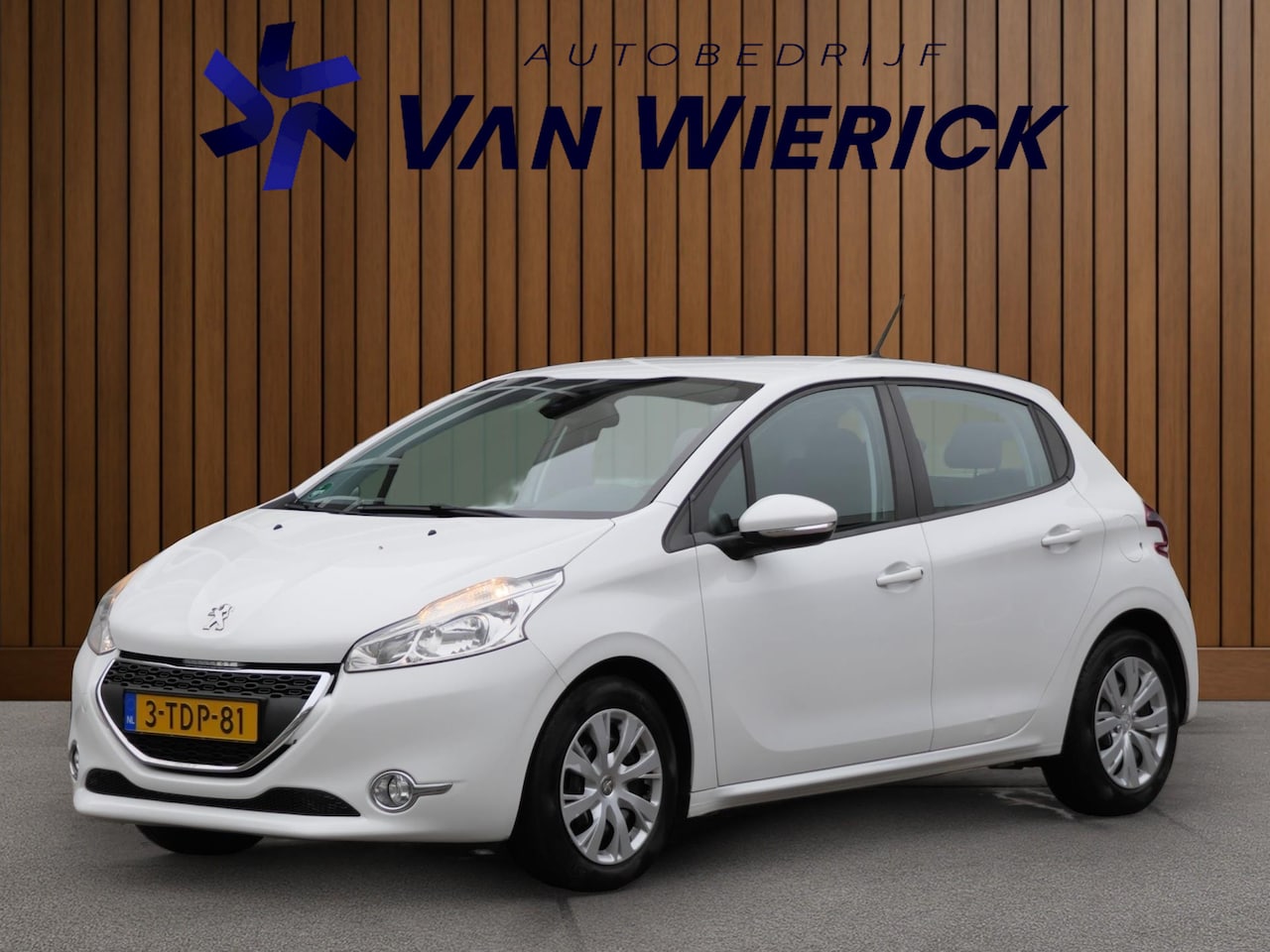 Peugeot 208 - 1.2 VTi Envy 5-Deurs | Cruise | Clima | Navi | Bluetooth - AutoWereld.nl