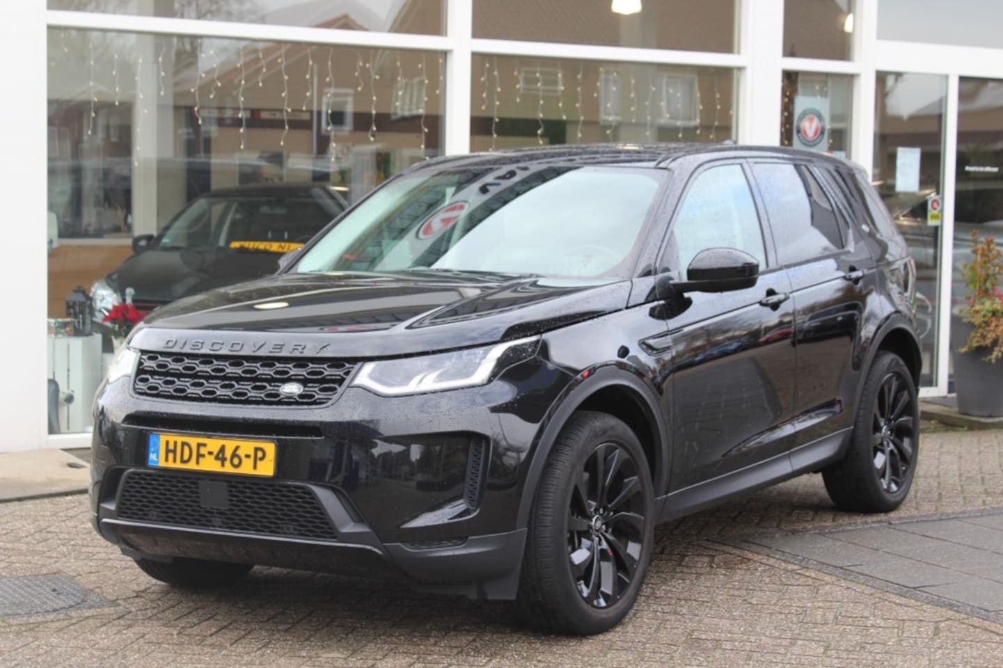 Land Rover Discovery - P300E 1.5 HSE - AutoWereld.nl