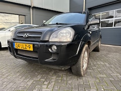 Hyundai Tucson - 2.0i Active met trekhaak, airco, stoelverwarming