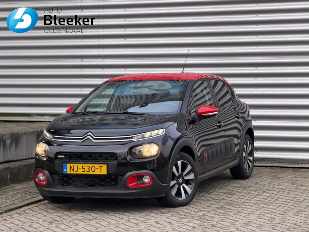 Citroën C3 - 1.2 Shine 110Pk Airco Navi Carplay Trekhaak Cruise Camera - AutoWereld.nl