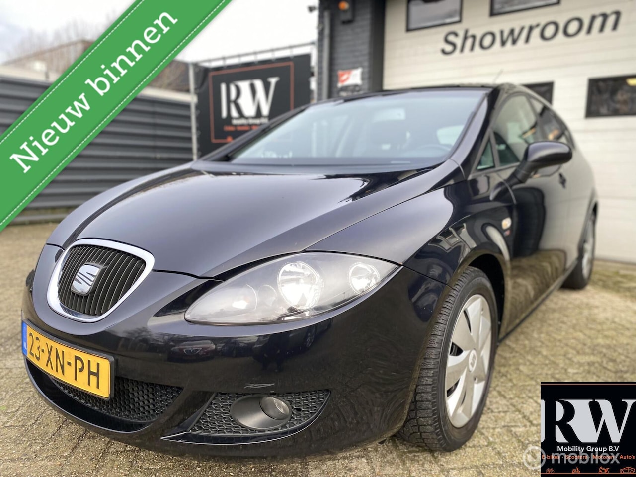 SEAT Leon - 1.8 TFSI Sport-up NIEUWE APK*AIRCO*CRUISE*TREKHAAK - AutoWereld.nl