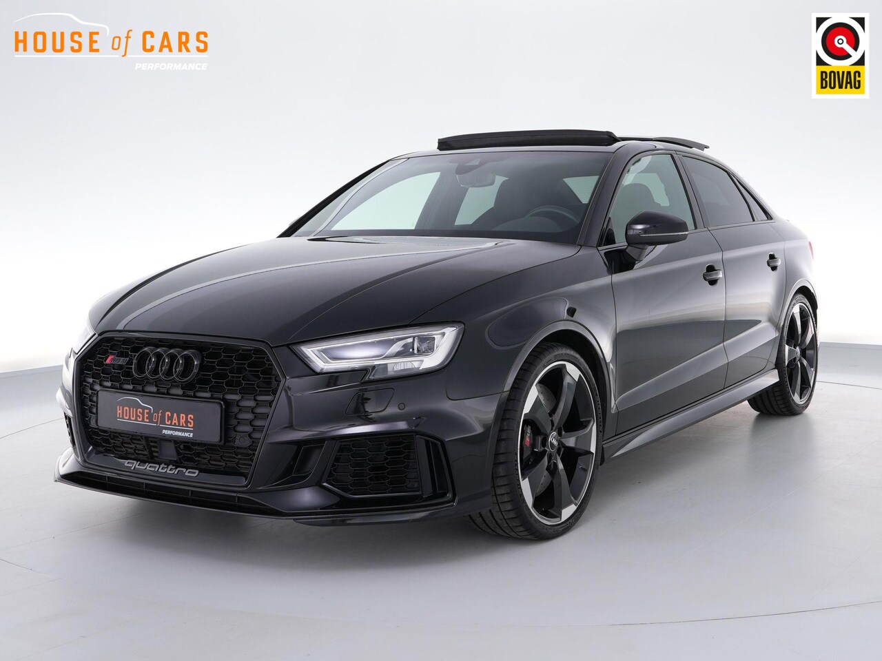 Audi RS3 - Limousine 2.5 400pk TFSI quattro |panoramadak|RS-seats|B&O|blind spot|ACC|parkeercamera|st - AutoWereld.nl