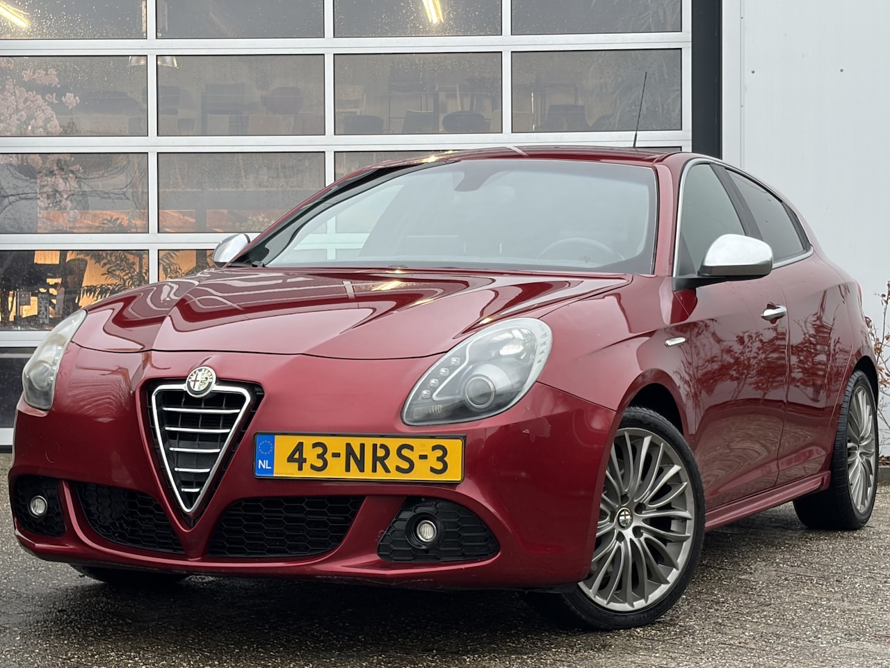 Alfa Romeo Giulietta - 1.4 T Distinctive 170pk | APK tot 17-11-2026! | Nieuwe Distributieriem | Bi-xenon koplampe - AutoWereld.nl