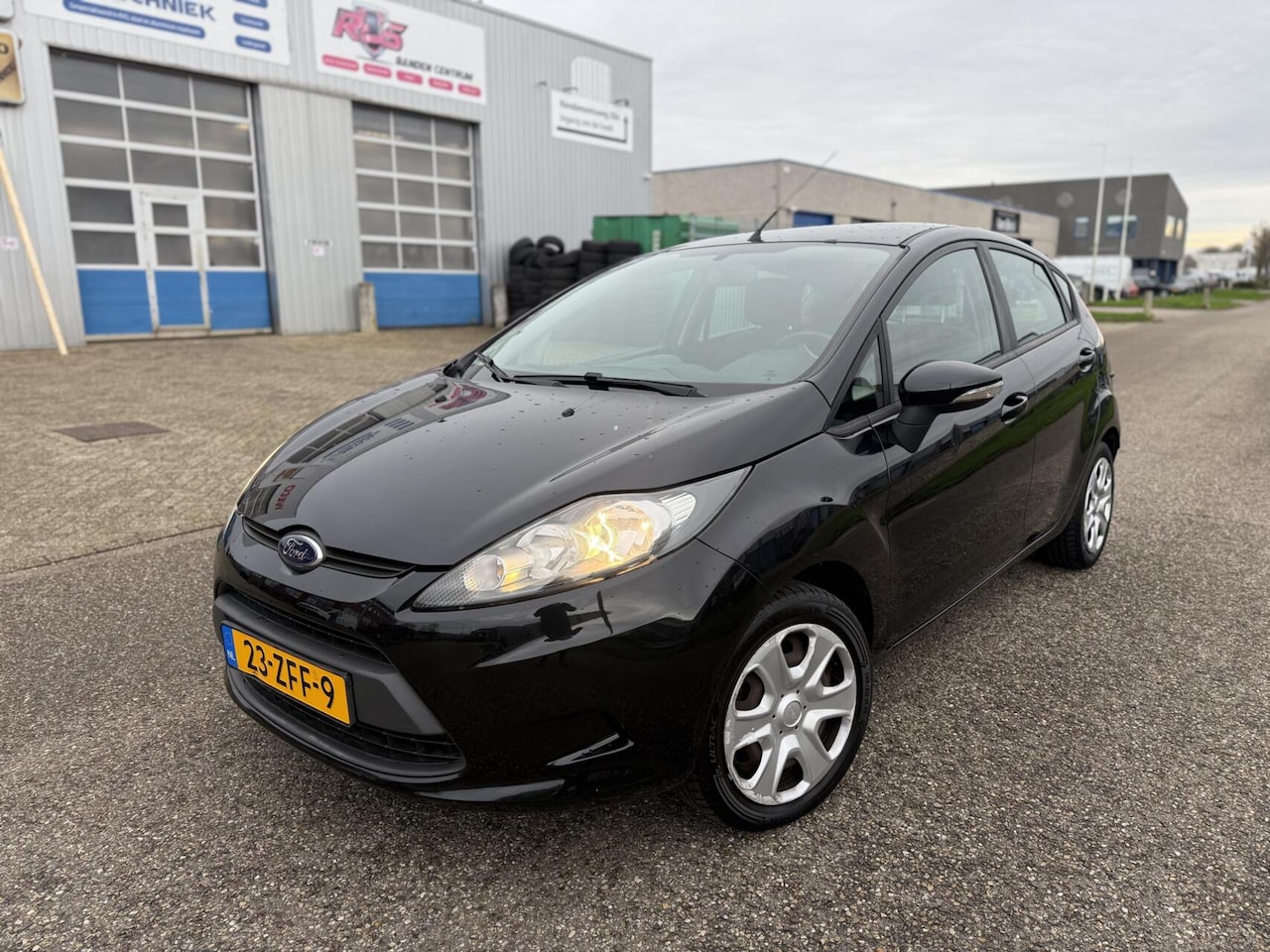 Ford Fiesta - 1.25 2012 5-DRS Trekhaak Airco 2e Eigenaar - AutoWereld.nl