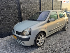Renault Clio - 1.6-16V Privilège