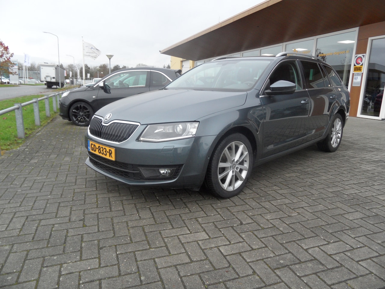 Skoda Octavia Combi - 1.6 TDI Elegance Businessline 1.6 TDI Elegance Businessline Automaat - AutoWereld.nl