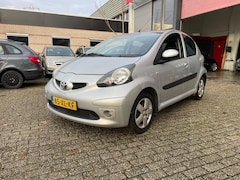 Toyota Aygo - 1.0-12V Sport airco 95000 km