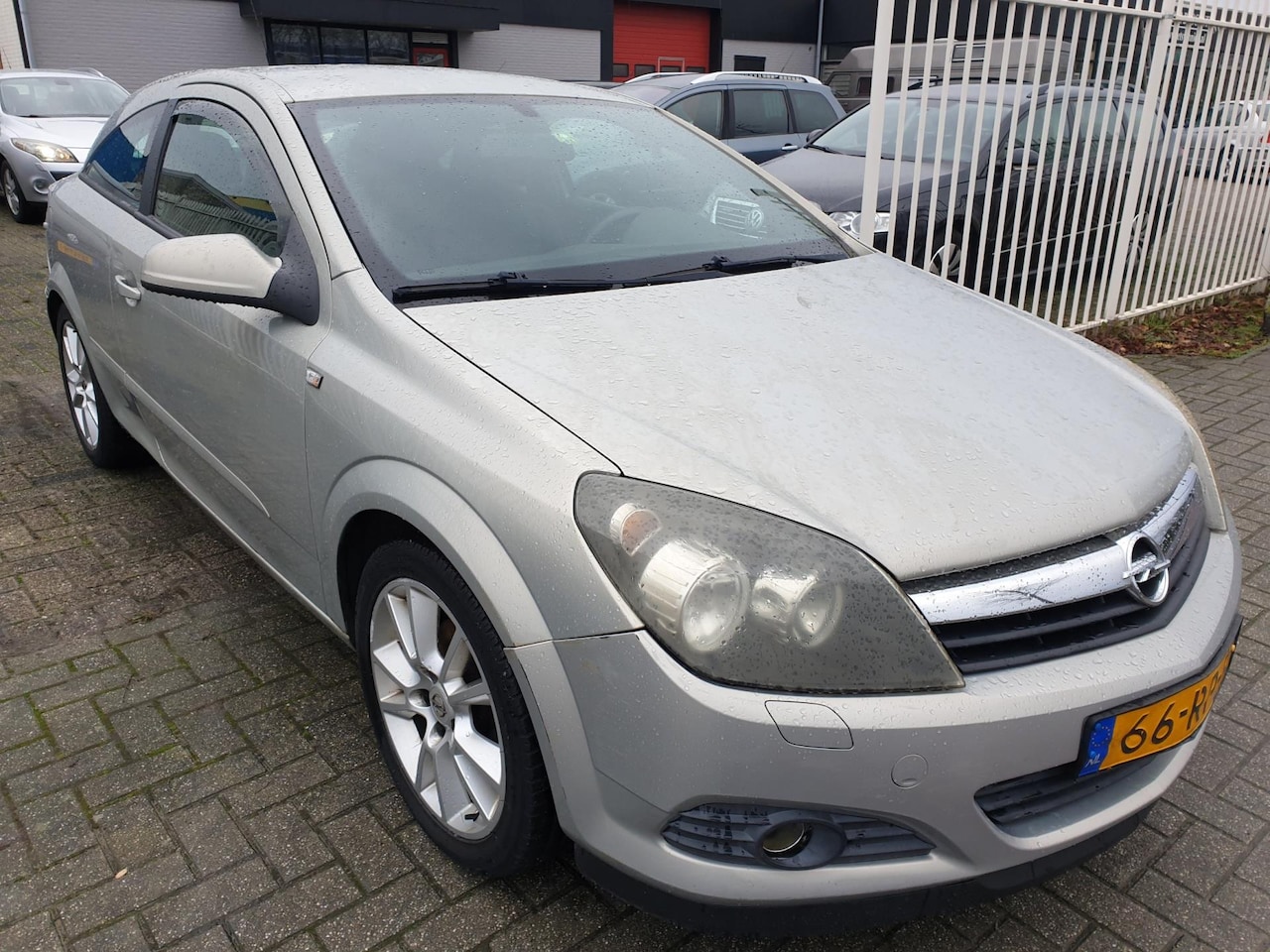 Opel Astra GTC - 1.6 Sport 1.6 Sport - AutoWereld.nl