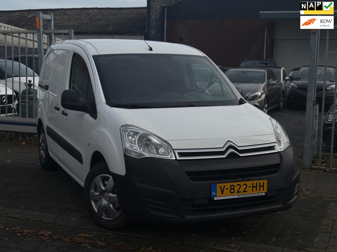 Citroën Berlingo - 1.6 BlueHDI 75 Club Economy |1e Eig | Euro 6 | Airco | Trekhaak | - AutoWereld.nl
