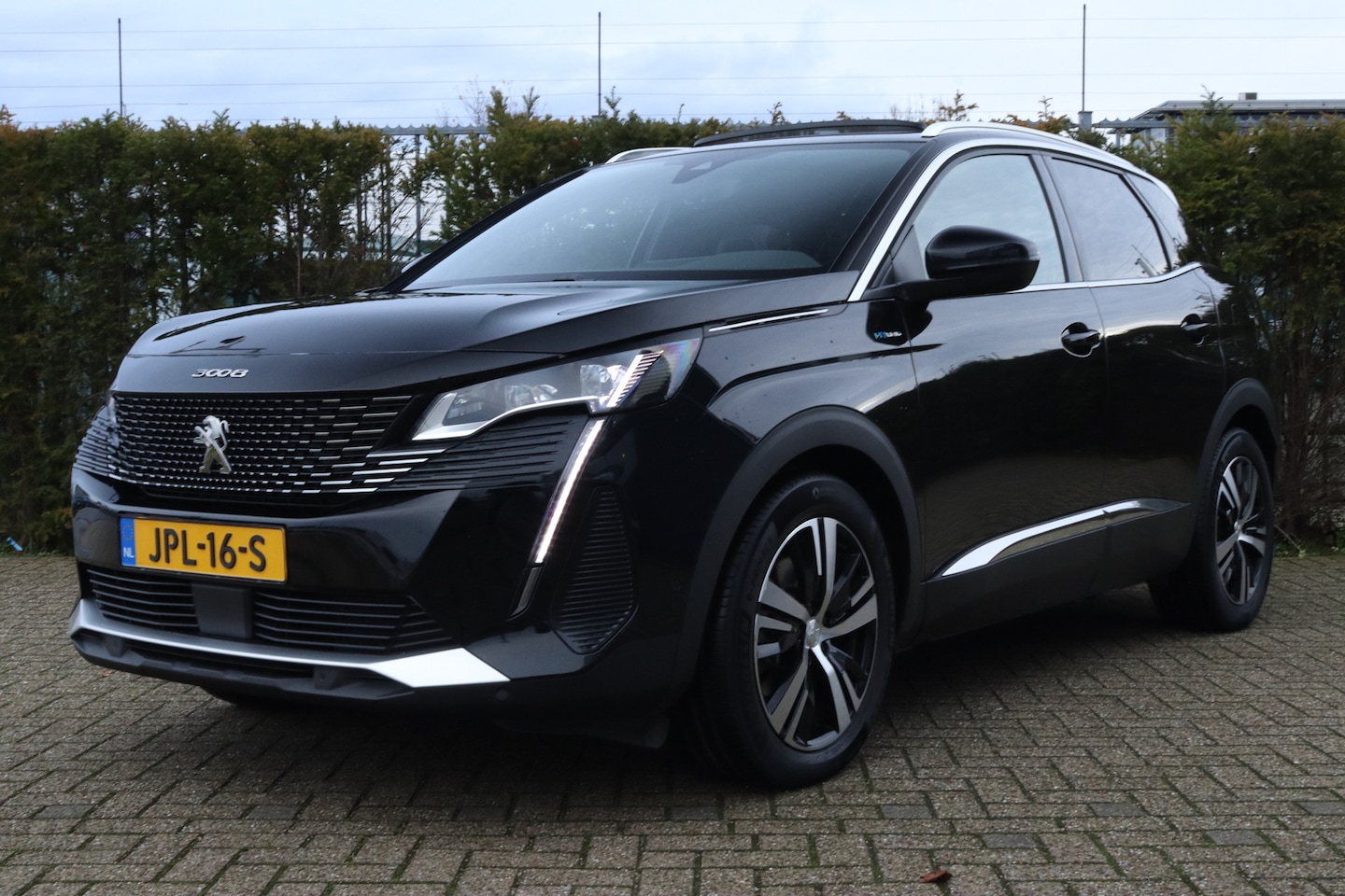 Peugeot 3008 - 1.6 HYbrid 225 GT | Adapt. Cruise | Schuifdak | Keyless | Navigatie | Carplay | LED | BLIS - AutoWereld.nl