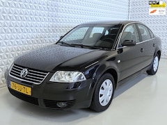 Volkswagen Passat - 2.0-20V Comfortline Airco Cruise Trekhaak (2002)