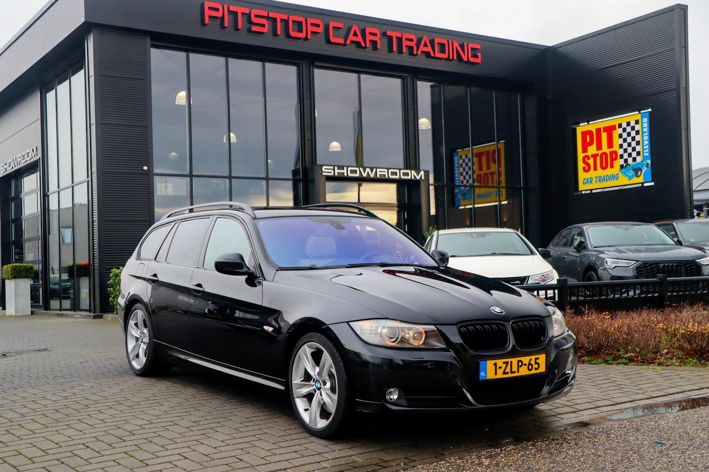 BMW 3-serie Touring - 330i 330i, 272 PK, Pano, Trekhaak, PDC, Cruise! - AutoWereld.nl
