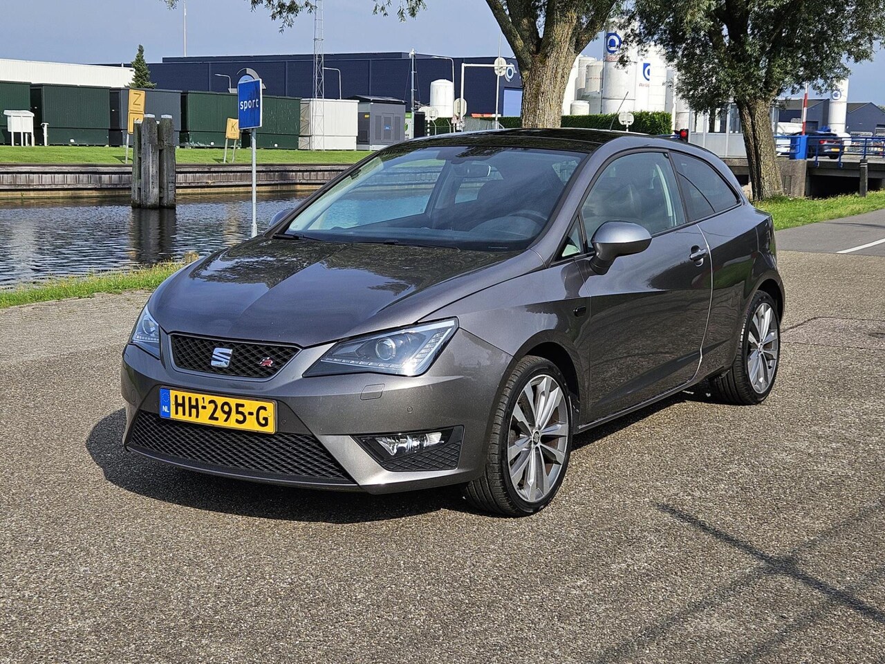SEAT Ibiza SC - 1.0 EcoTSI FR Connect NIEUWE APK! PANORAMADAK/CAMERA/NAVI/CRUISE/ST.VER - AutoWereld.nl