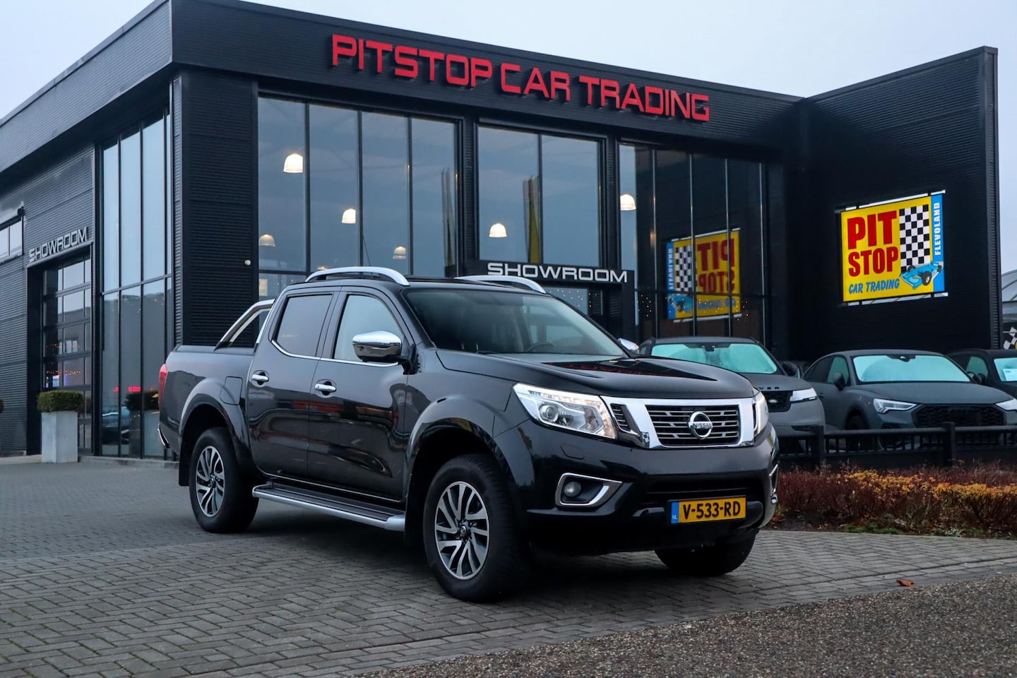 Nissan Navara - 2.3 dCi Tekna Double Cab 2.3 dCi Tekna Double Cab, 5-persoons, 1e eigenaar, uniek! - AutoWereld.nl