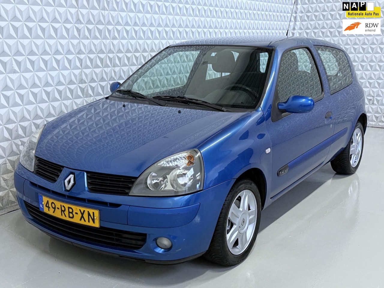 Renault Clio - 1.4-16V Authentique in nette staat! 108.000km (2005) - AutoWereld.nl