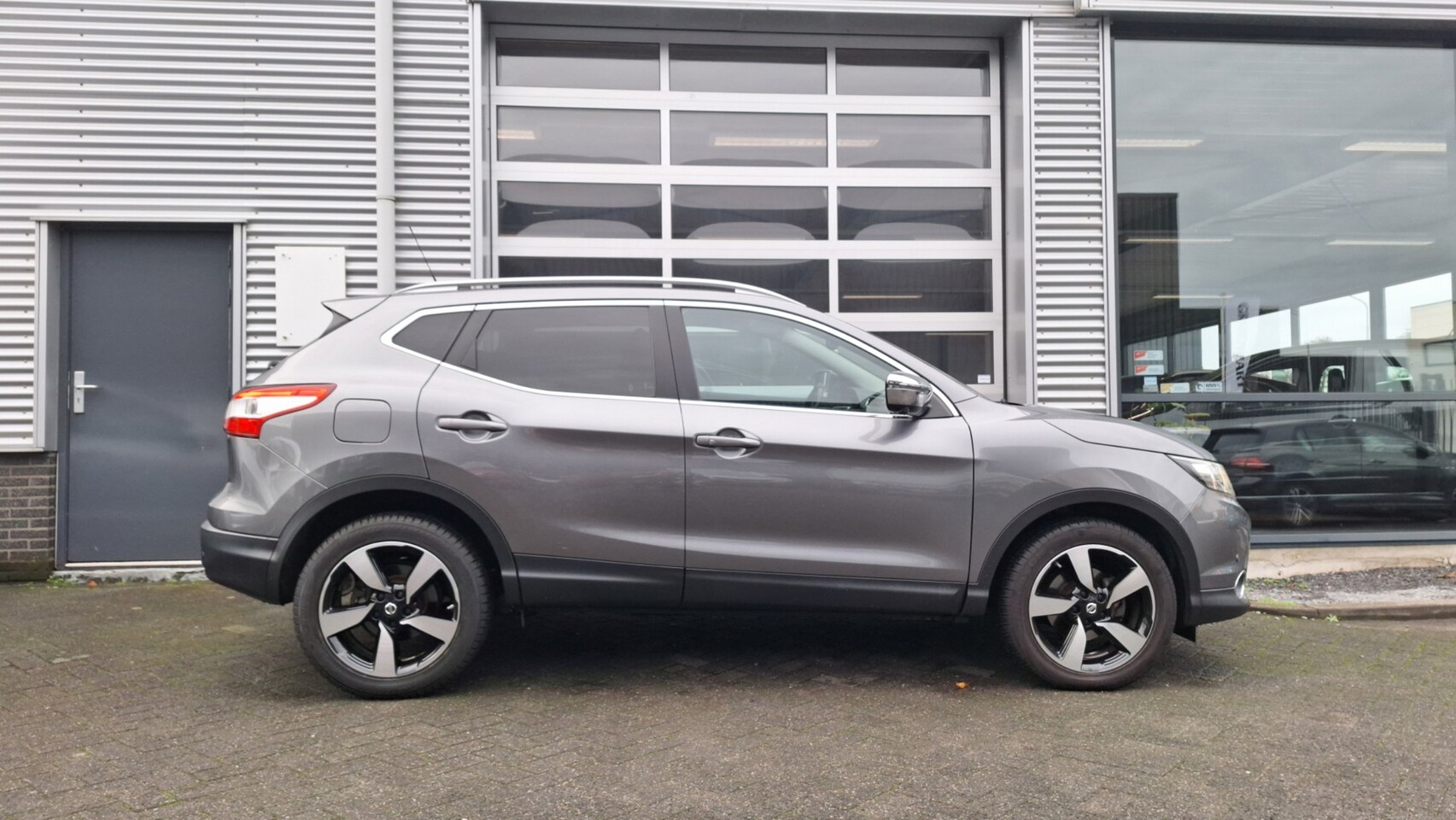 Nissan Qashqai - 1.2 Con Edit/Automaat/Camera/Ecc/Cruise*18 Inch*Enz - AutoWereld.nl