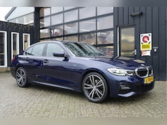 BMW 3-serie - 320i High Executive Edition M-Sport | NL-Auto | Leder | Pano | 19'' | Carplay | Sfeer