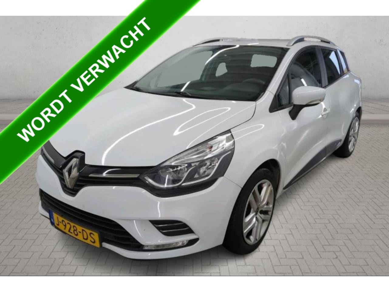 Renault Clio Estate - 0.9 TCe Zen 90PK / Trekhaak / Pdc. / Airco / Navigatie / Radio multimedia - AutoWereld.nl