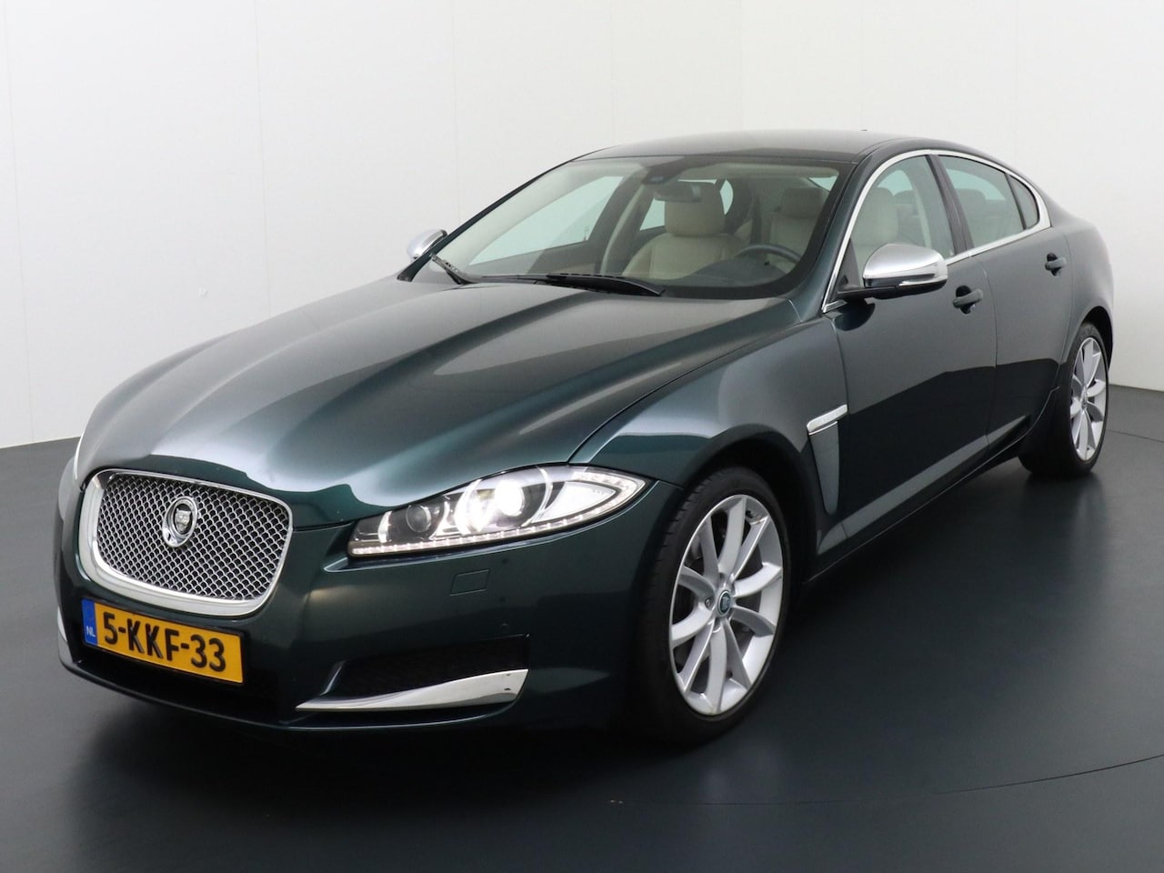 Jaguar XF - 2.2D S Premium Business Edition 2.2D S Premium Business Edition - AutoWereld.nl