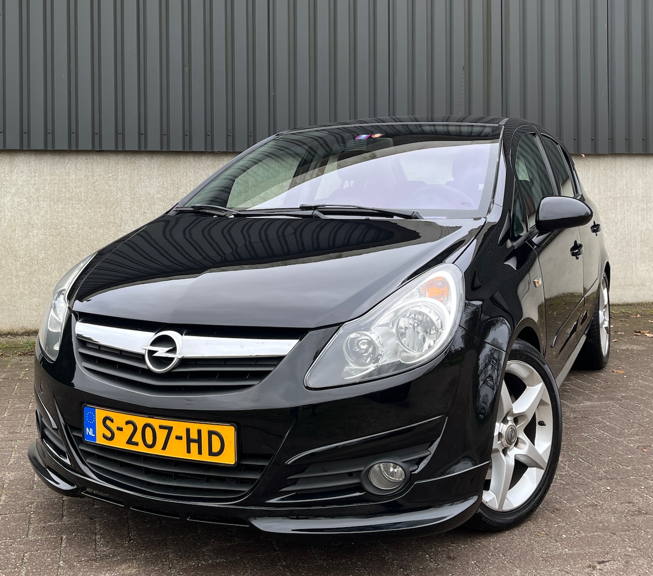 Opel Corsa - 1.6-16V GSI Airco / 5 deurs / Apk 20-01-2027 - AutoWereld.nl