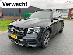 Mercedes-Benz GLB - 200 AMG, Pano, 7 Pers. Trekhaak, BTW