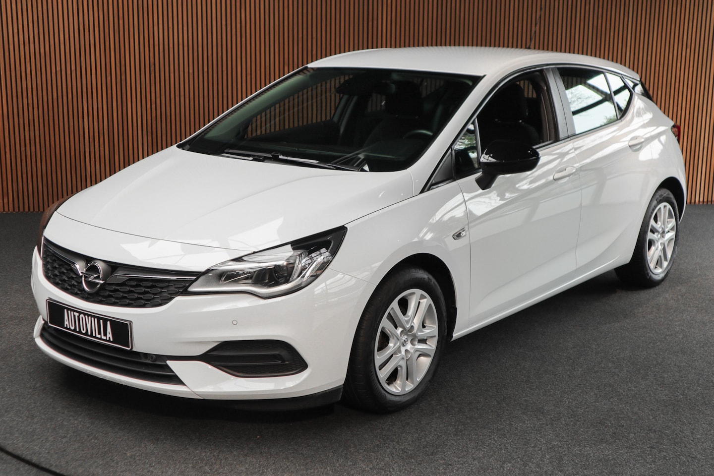 Opel Astra - 1.2 T Navi Airco Stoel & stuurverwarming Carplay PDC Bluetooth Cruise PDC 6 versnellingen - AutoWereld.nl