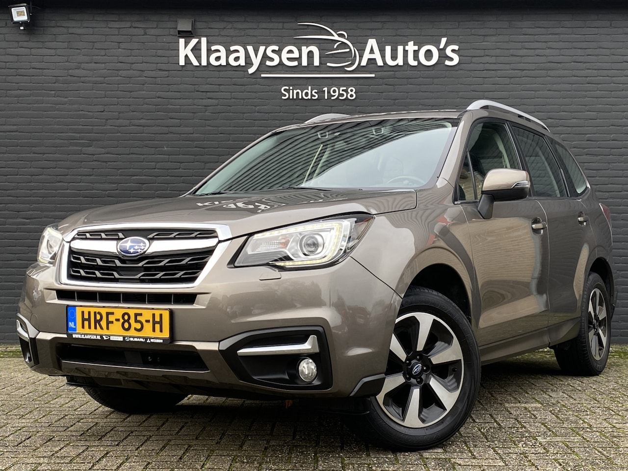 Subaru Forester - 2.0 Luxury AWD 150 pk AUT. | dealer onderhouden | panoramadak | trekhaak | adaptieve cruis - AutoWereld.nl