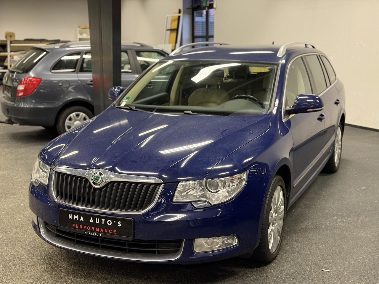 Skoda Superb - 1.8 TSI Elegance DEALER ONDERHOUDEN / 3E EIGENAAR / LEDER STOEL / WEBASTO / MEMORY SEATS - AutoWereld.nl