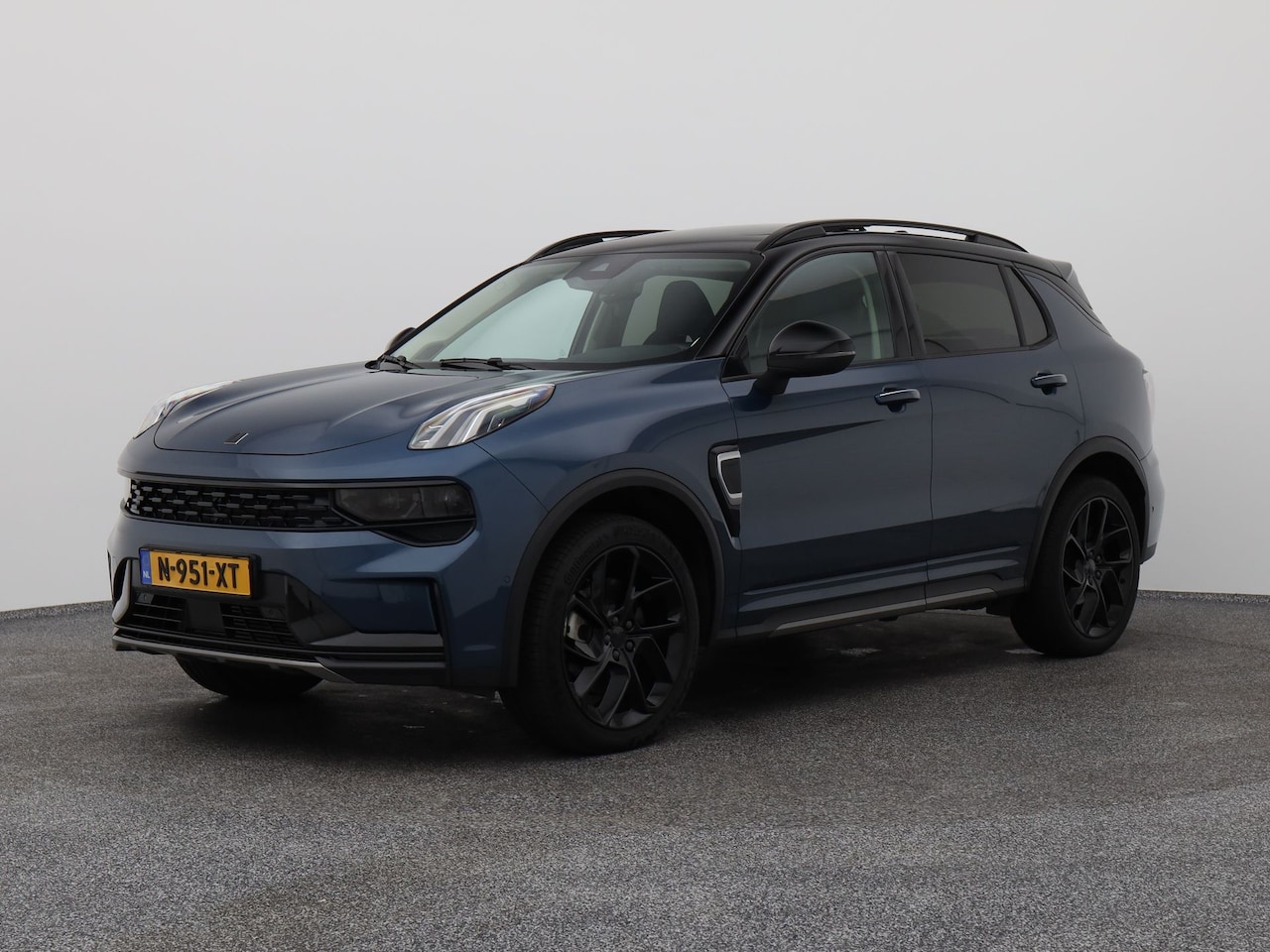 Lynk & Co 01 - 1.5 Plug-in Hybrid | BLACK | NLD AUTO - AutoWereld.nl