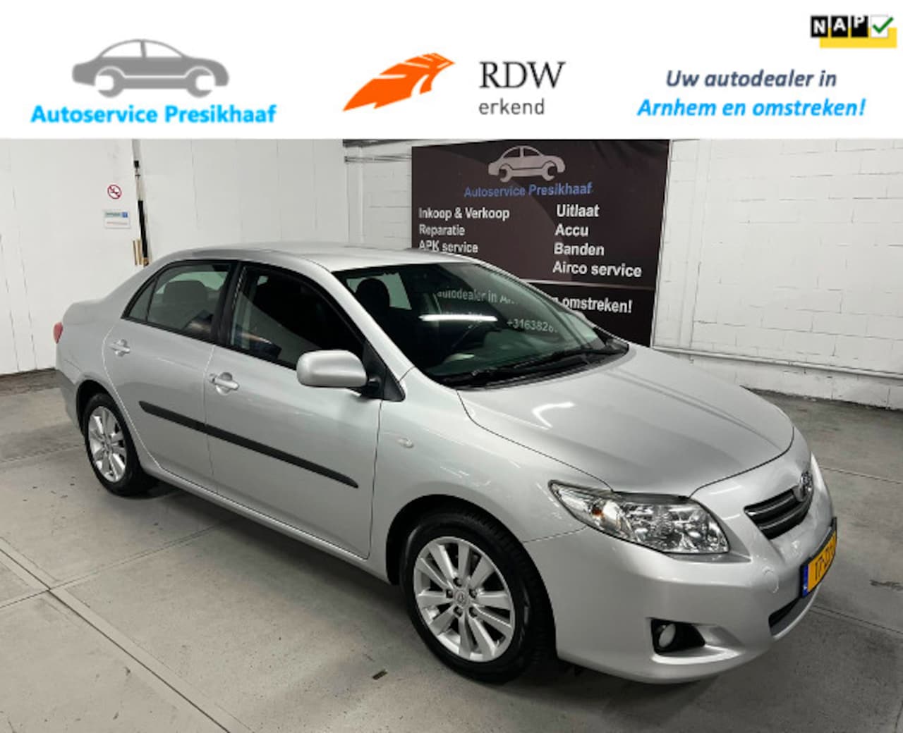 Toyota Corolla - 1.6-16V Luna NAVIGATIE / KEYLESS / TREKHAAK - AutoWereld.nl