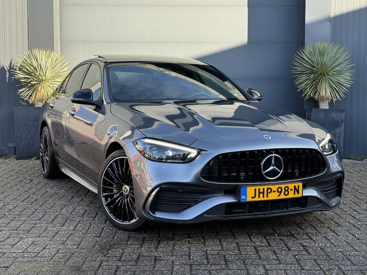 Mercedes-Benz C-klasse - 300 e AMG Line Limited Pano 360 Headup C63 - AutoWereld.nl