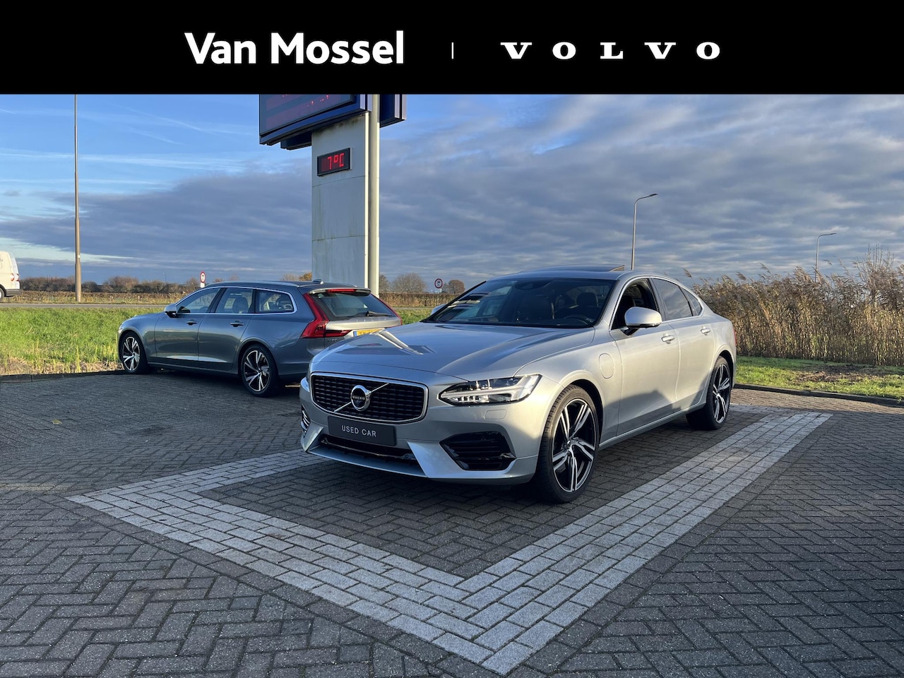 Volvo S90 - T8 AWD R-Design Schuifdak | 360 camera | HUD | Luchtvering - AutoWereld.nl