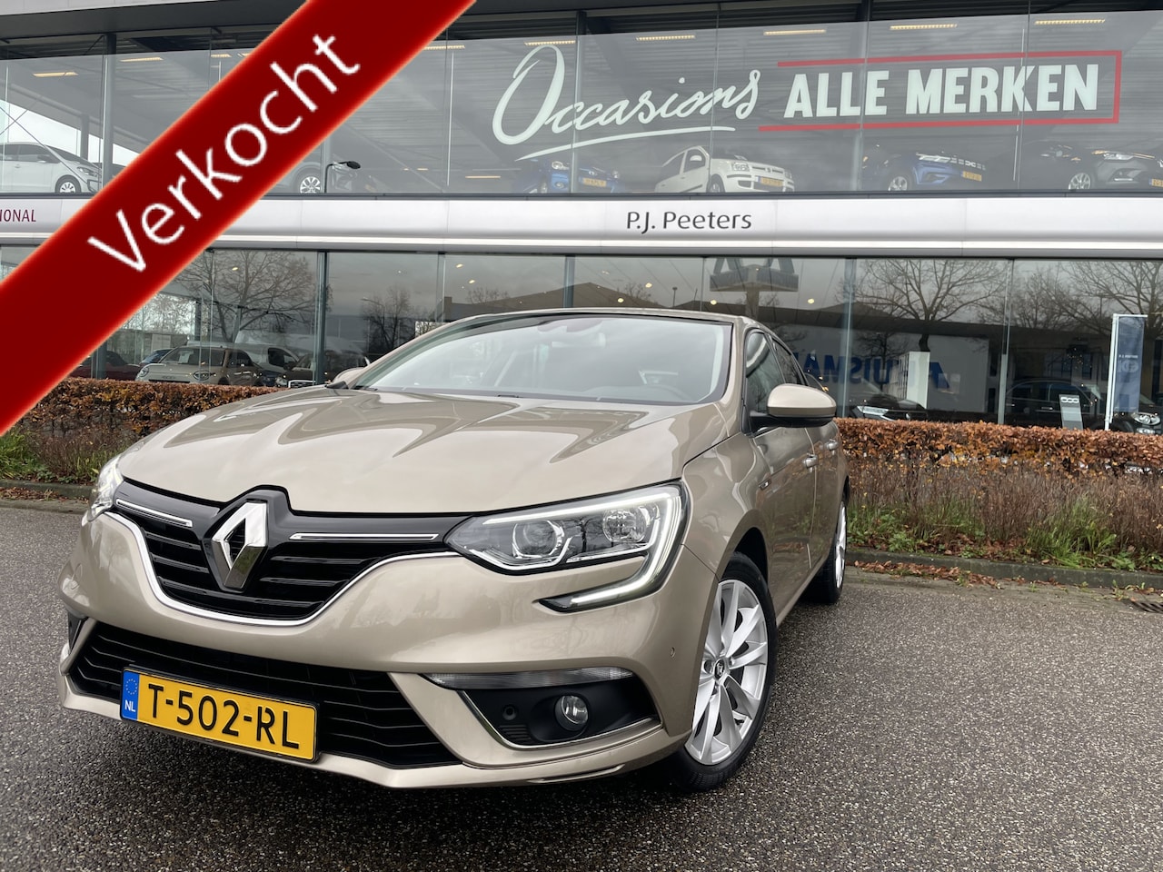 Renault Mégane - 1.5 dCi Bose Airco - Cruise control - Parkeersensoren voor en achter - Navigatiesysteem - - AutoWereld.nl