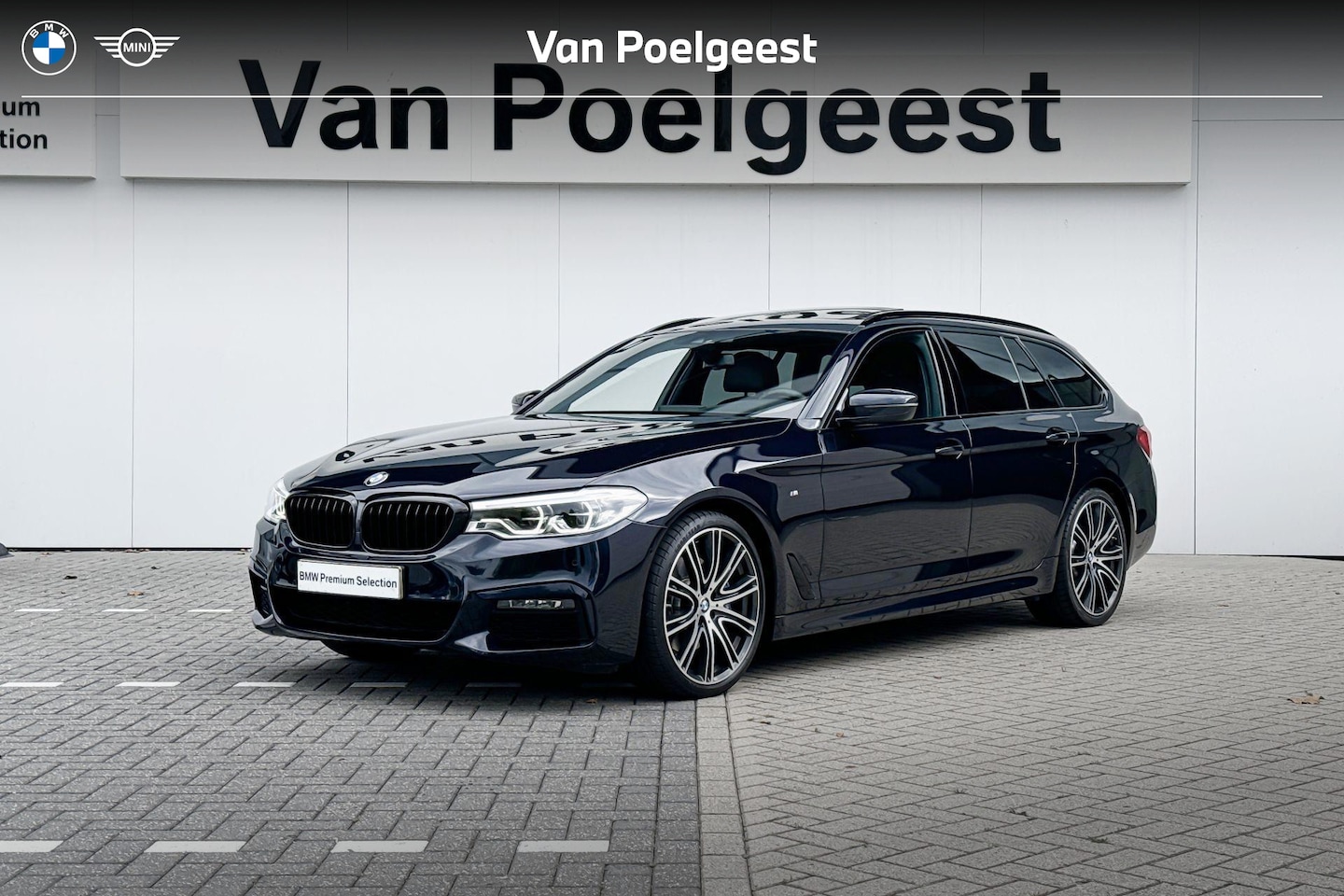 BMW 5-serie Touring - 530i High Executive | M Sport | Panoramadak | Trekhaak - AutoWereld.nl