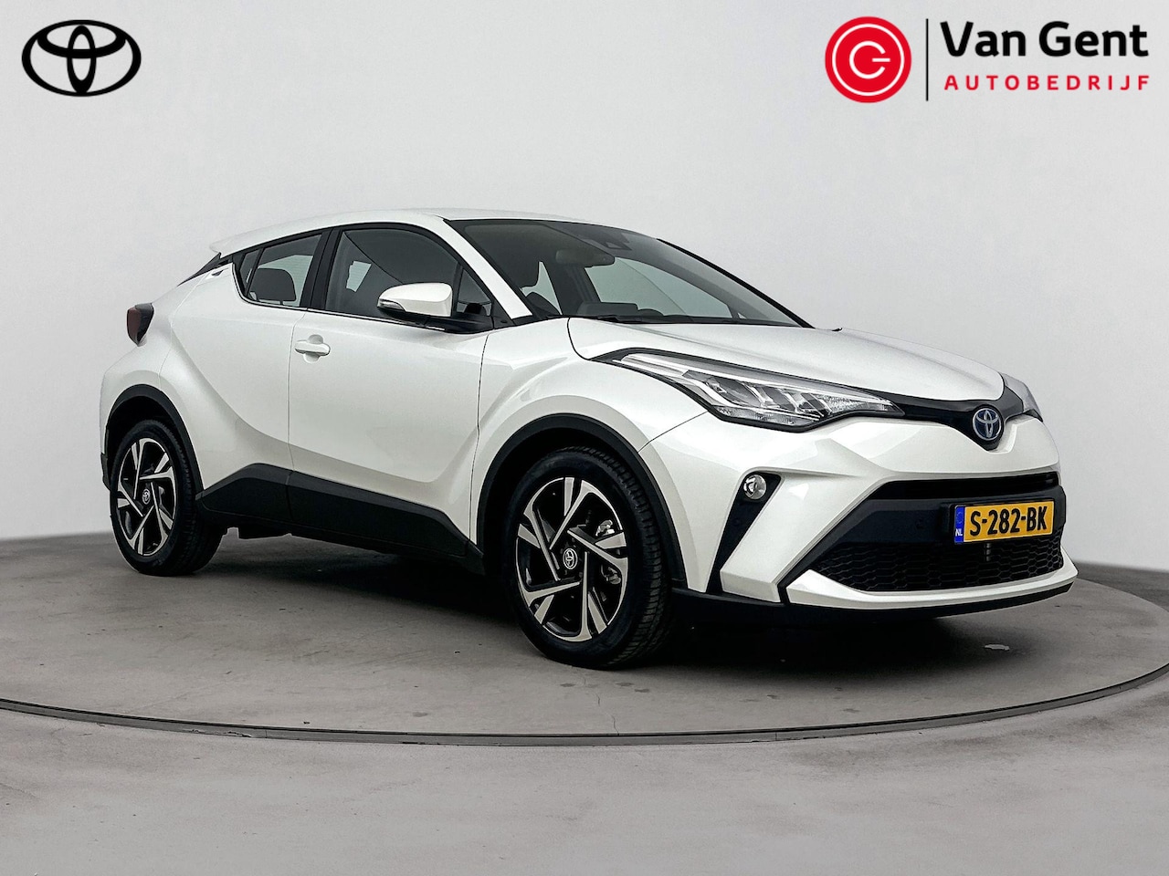 Toyota C-HR - 1.8 Hybrid Dynamic | Trekhaak | Navigatie | Parkeersensoren | Keyless | Adaptive cruise | - AutoWereld.nl