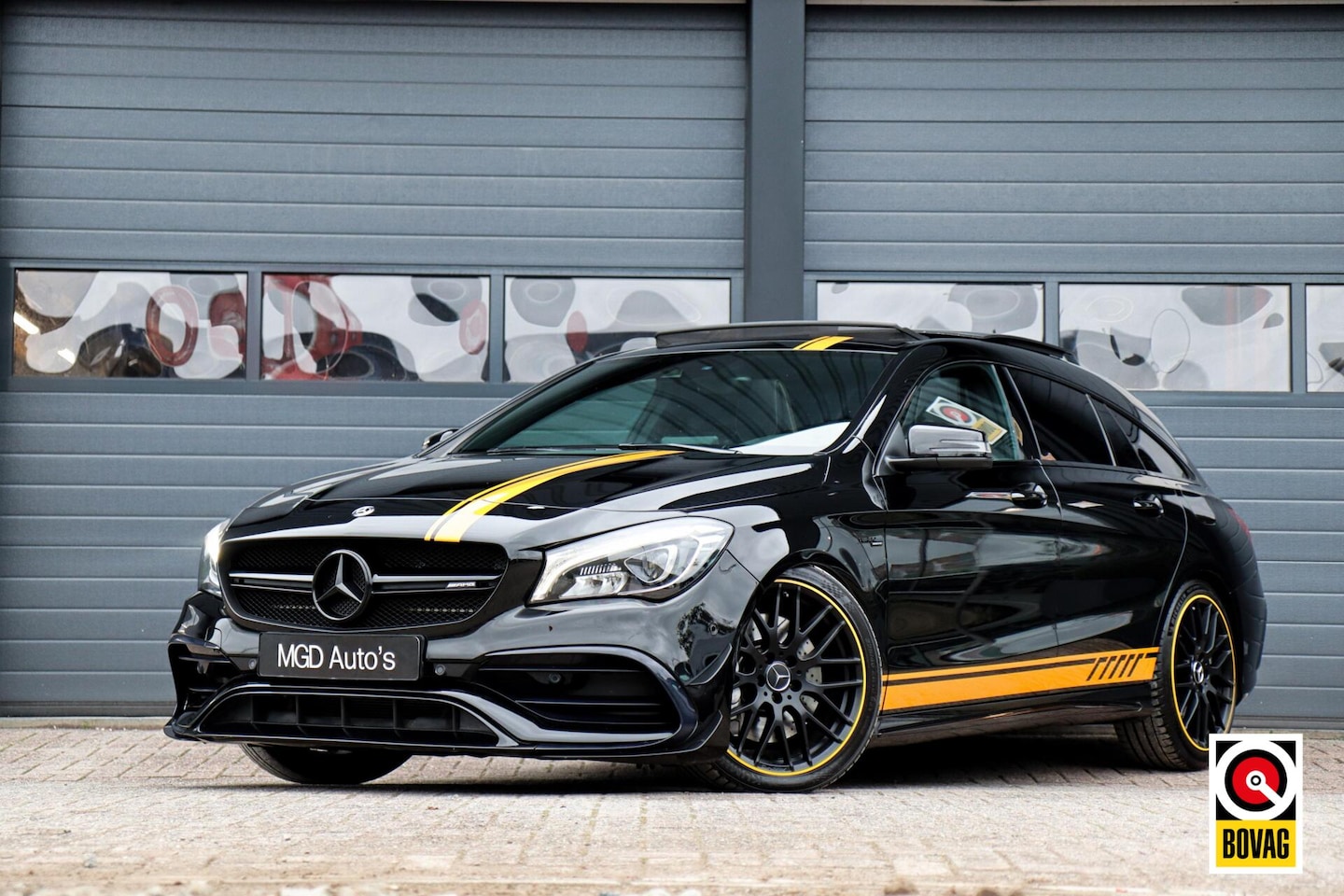 Mercedes-Benz CLA-klasse Shooting Brake - AMG 45 4MATIC Yellow Night Edition /PANODAK/MEMORY/HK/VOL! - AutoWereld.nl