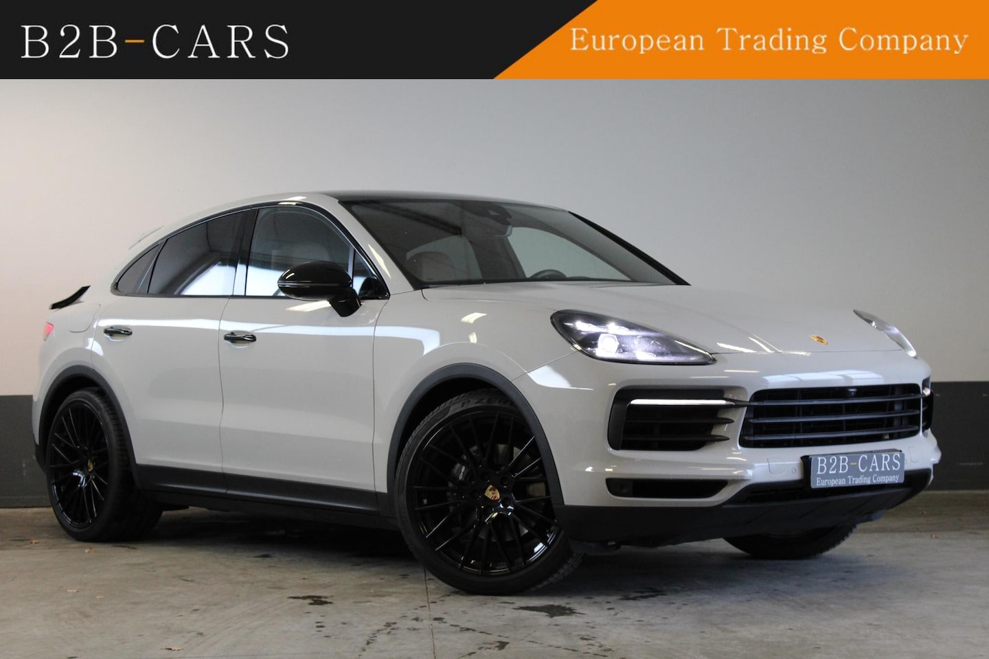 Porsche Cayenne Coupé - 3.0 E-Hybrid Sport Chrono - Panorama - Matrix - Trekhaak - AutoWereld.nl