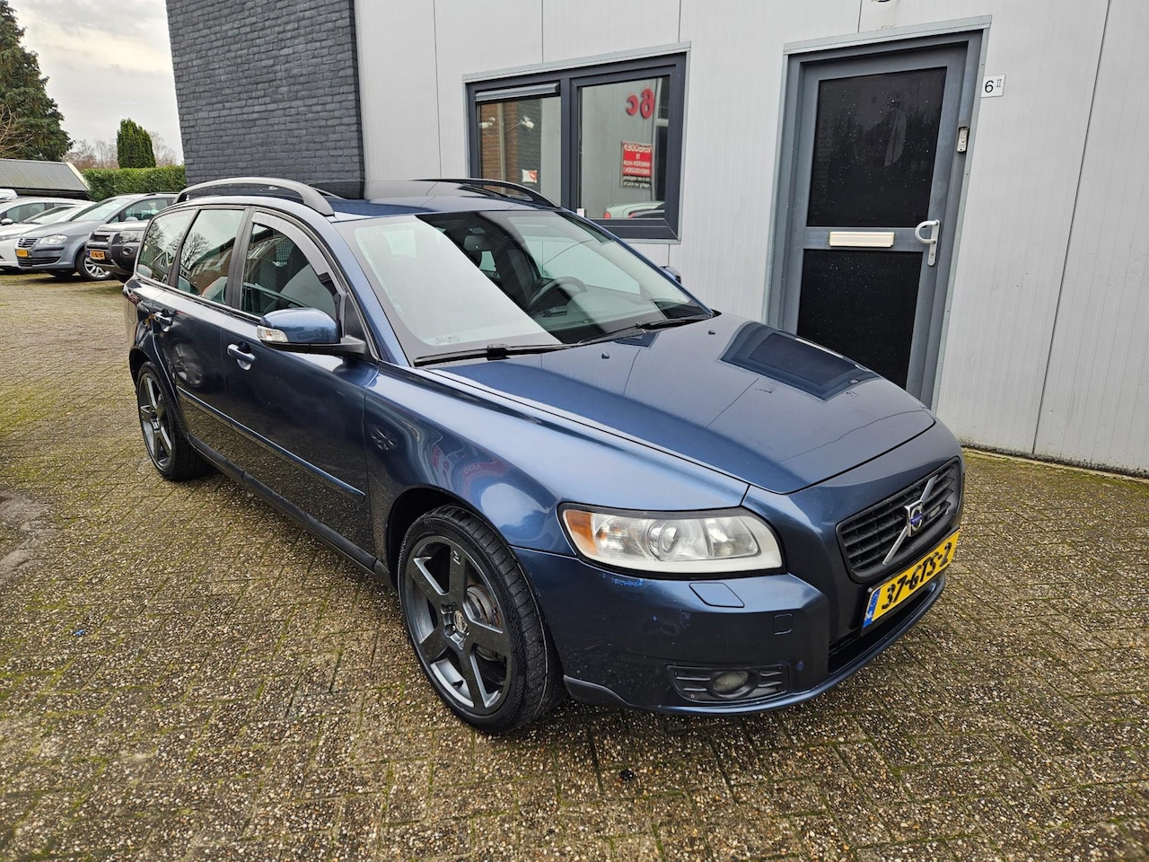 Volvo V50 - 2.0 Momentum|Airco|schuifkanteldak|Leder - AutoWereld.nl