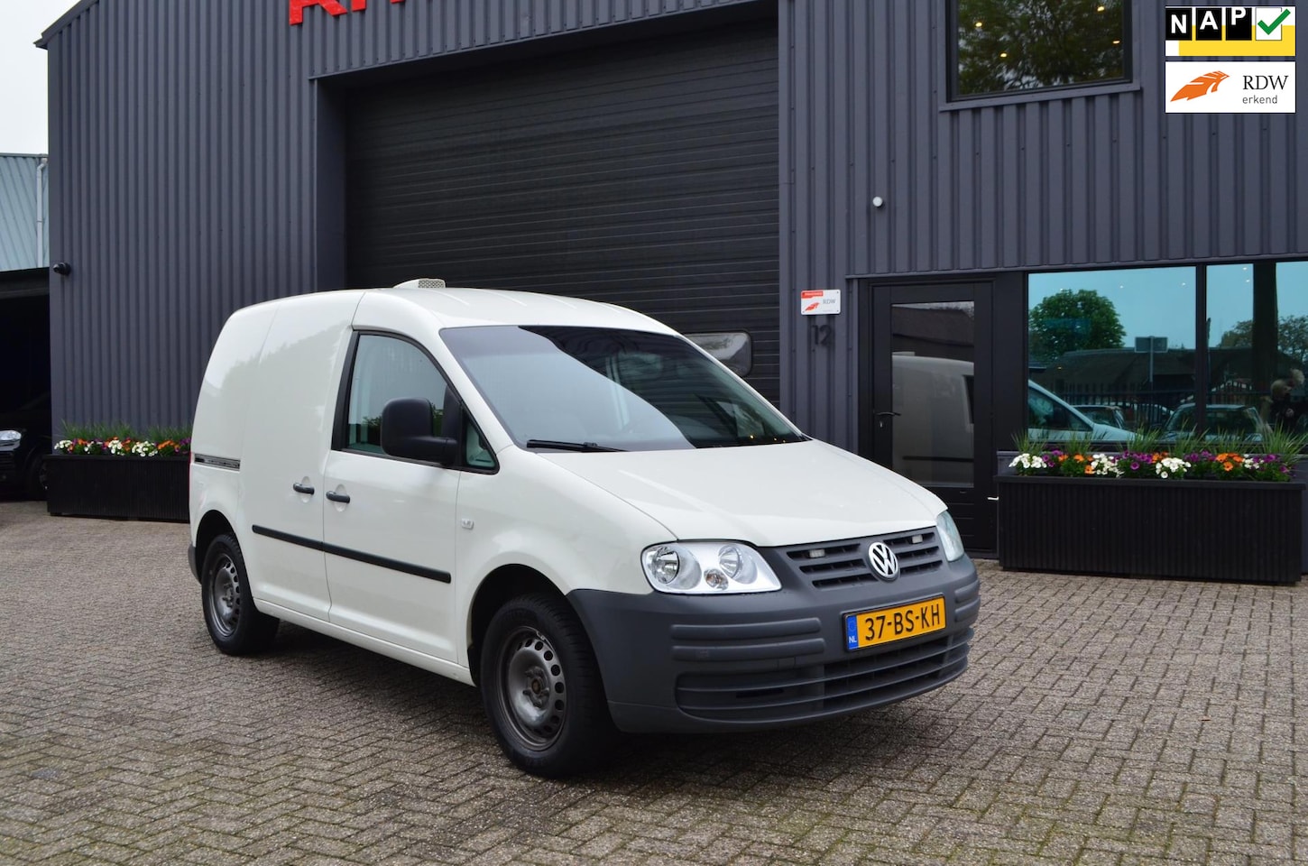 Volkswagen Caddy - 2.0 SDI 850 kg. | NAP | Nette auto | Trekhaak - AutoWereld.nl