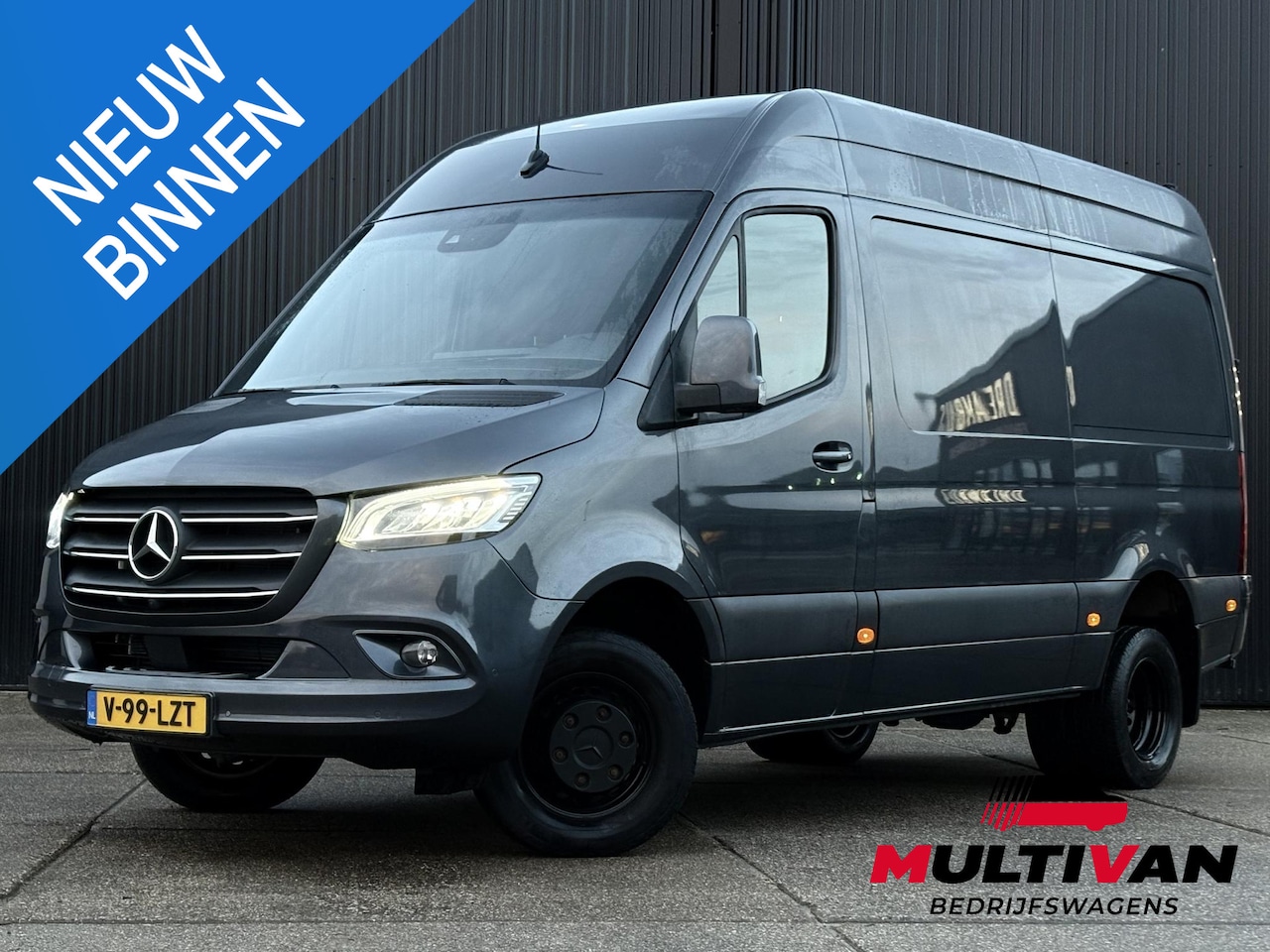Mercedes-Benz Sprinter - 519 3.0 CDI L2H2 EURO 6 | DUBBELLUCHT | LED | ADAPTIVE CRUISE | 3500KG TREKKEN | - AutoWereld.nl