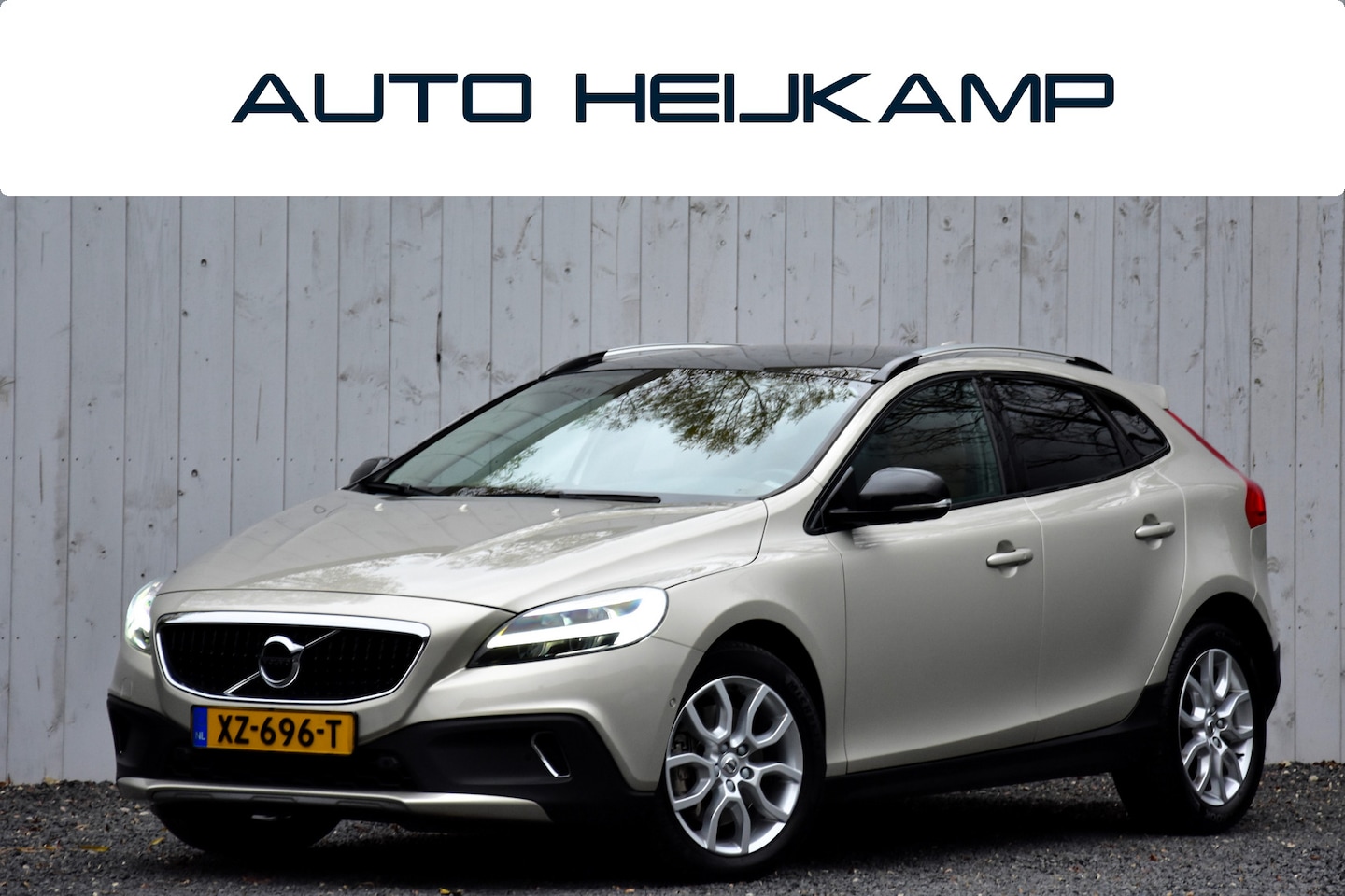 Volvo V40 Cross Country - 1.5 T3 Polar+ Luxury | Pano-dak | Trekhaak | NL-Auto | - AutoWereld.nl