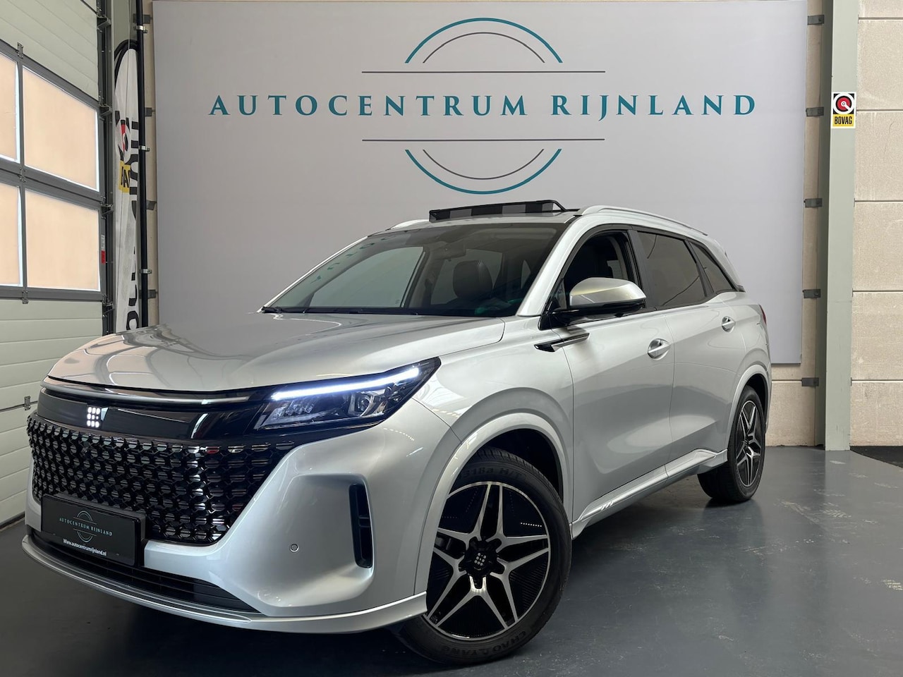 DFSK E5 - 1.5 PLUG-IN 288PK 7 PERSOONS 2 JAAR FABRIEK GARANTIE - AutoWereld.nl