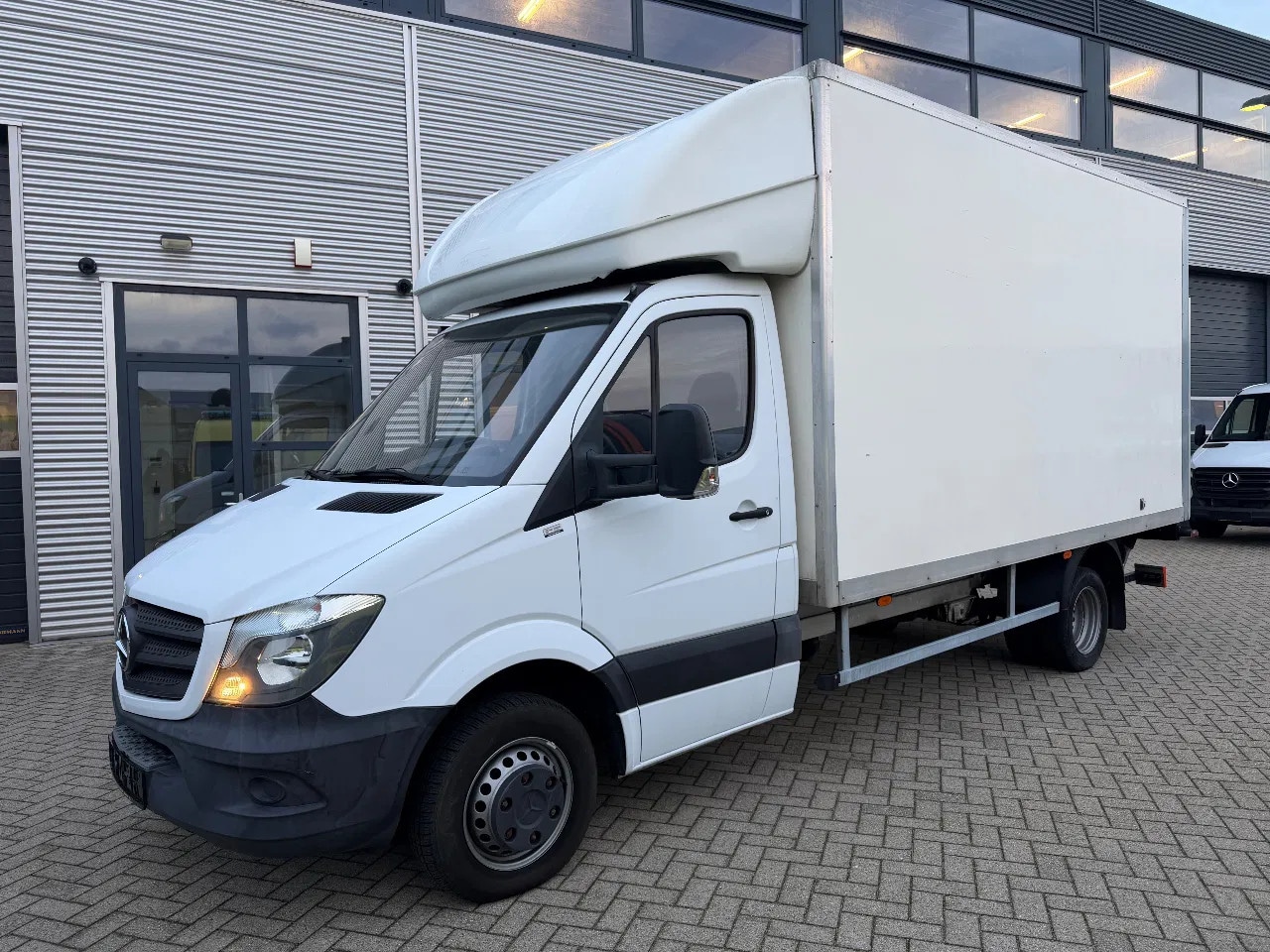 Mercedes-Benz Sprinter - 514CDI Bakwagen Laadklep Airco Cruisecontrol EURO 6 89000KM - AutoWereld.nl