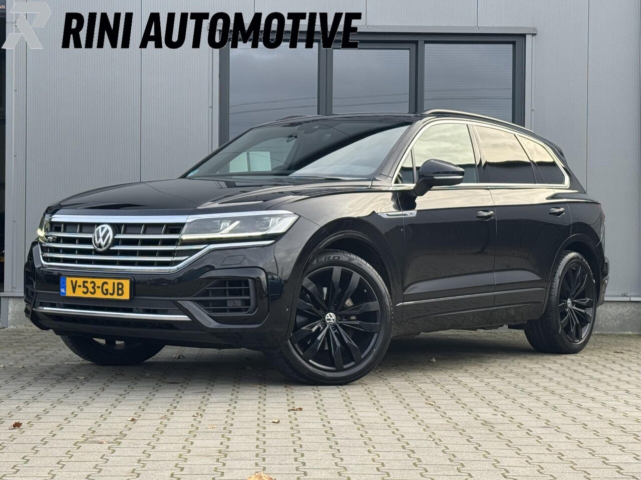 Volkswagen Touareg - 3.0 TDI R-Line V6 | Grijs kenteken | 3500 kg Trekgewicht | Luchtvering | Trekhaak - AutoWereld.nl
