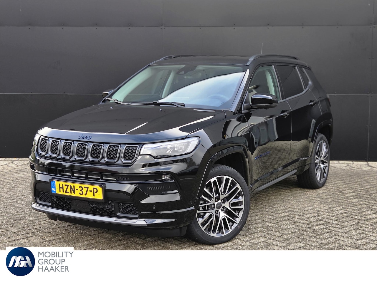 Jeep Compass - 4xe 240 Plug-in Hybrid Electric Summit | Apple-Android | Adaptieve Cruise Control | Stoelv - AutoWereld.nl