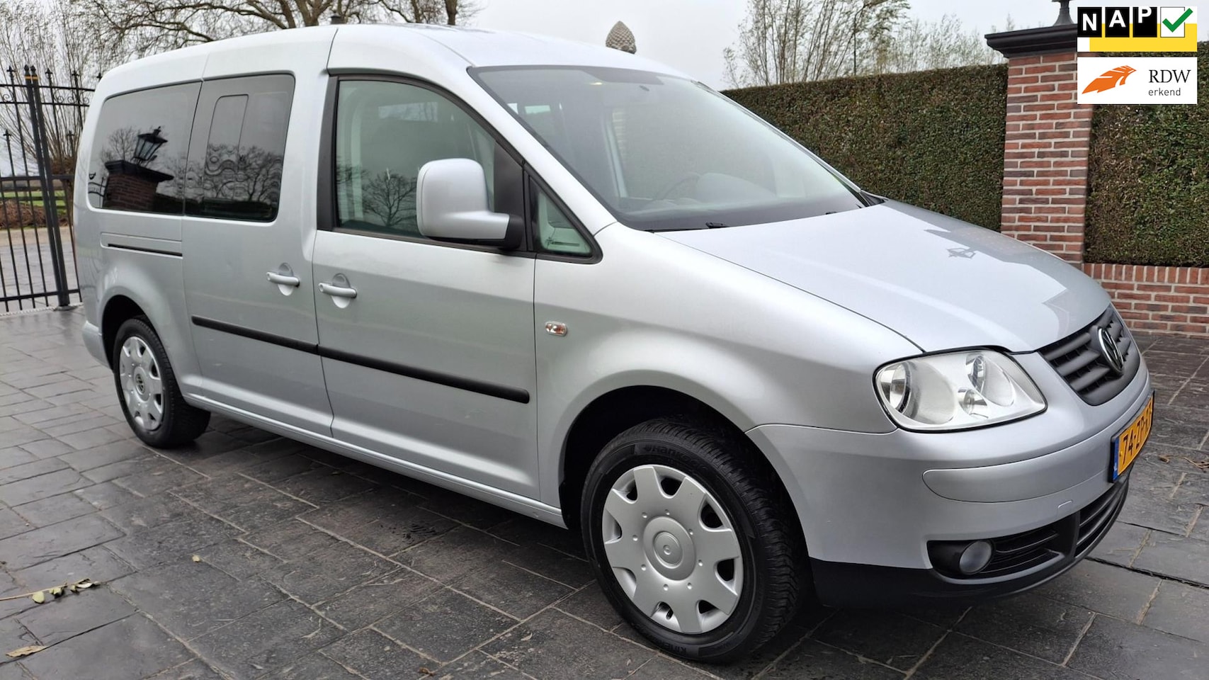 Volkswagen Caddy Maxi - 1.6 Optive 7 persoons Airco Navi Inruil Mogelijk - AutoWereld.nl