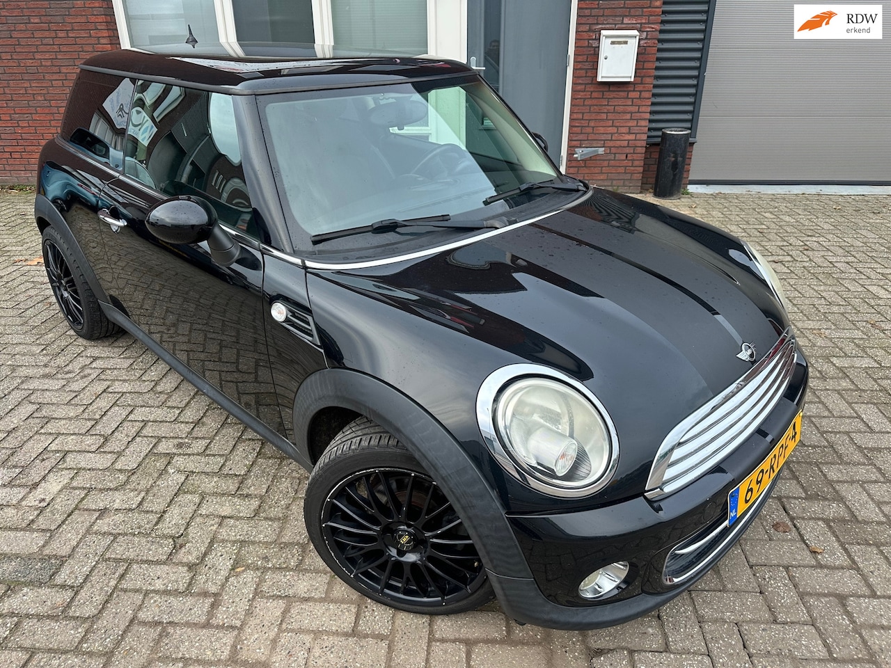 MINI Cooper - Mini 1.6 Chili / Leder / Clima / Cruise / 17 inch - AutoWereld.nl