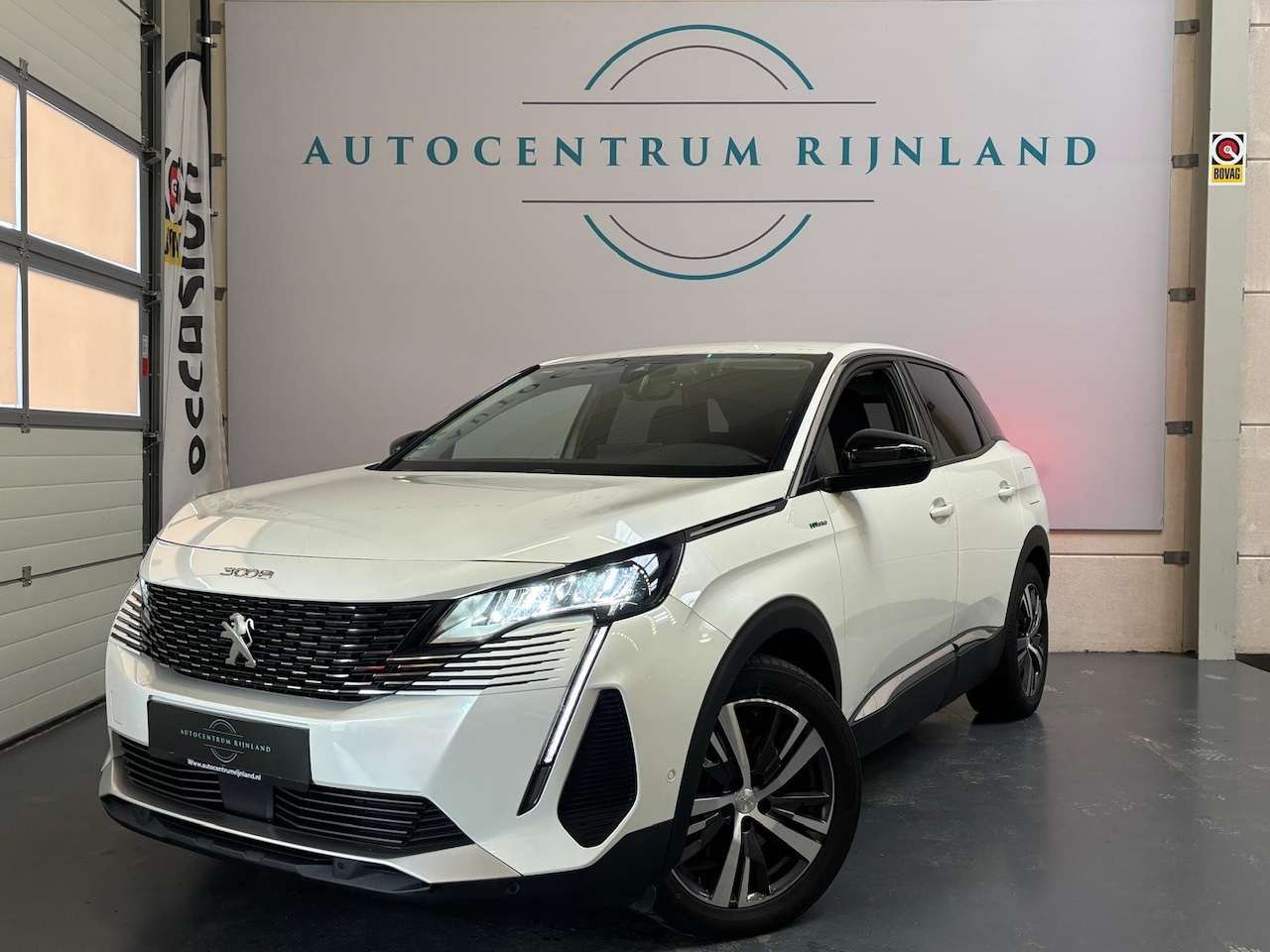 Peugeot 3008 - 1.6 HYbrid 225 Allure Pack Business 1 JAAR BOVAG GARANTIE - AutoWereld.nl