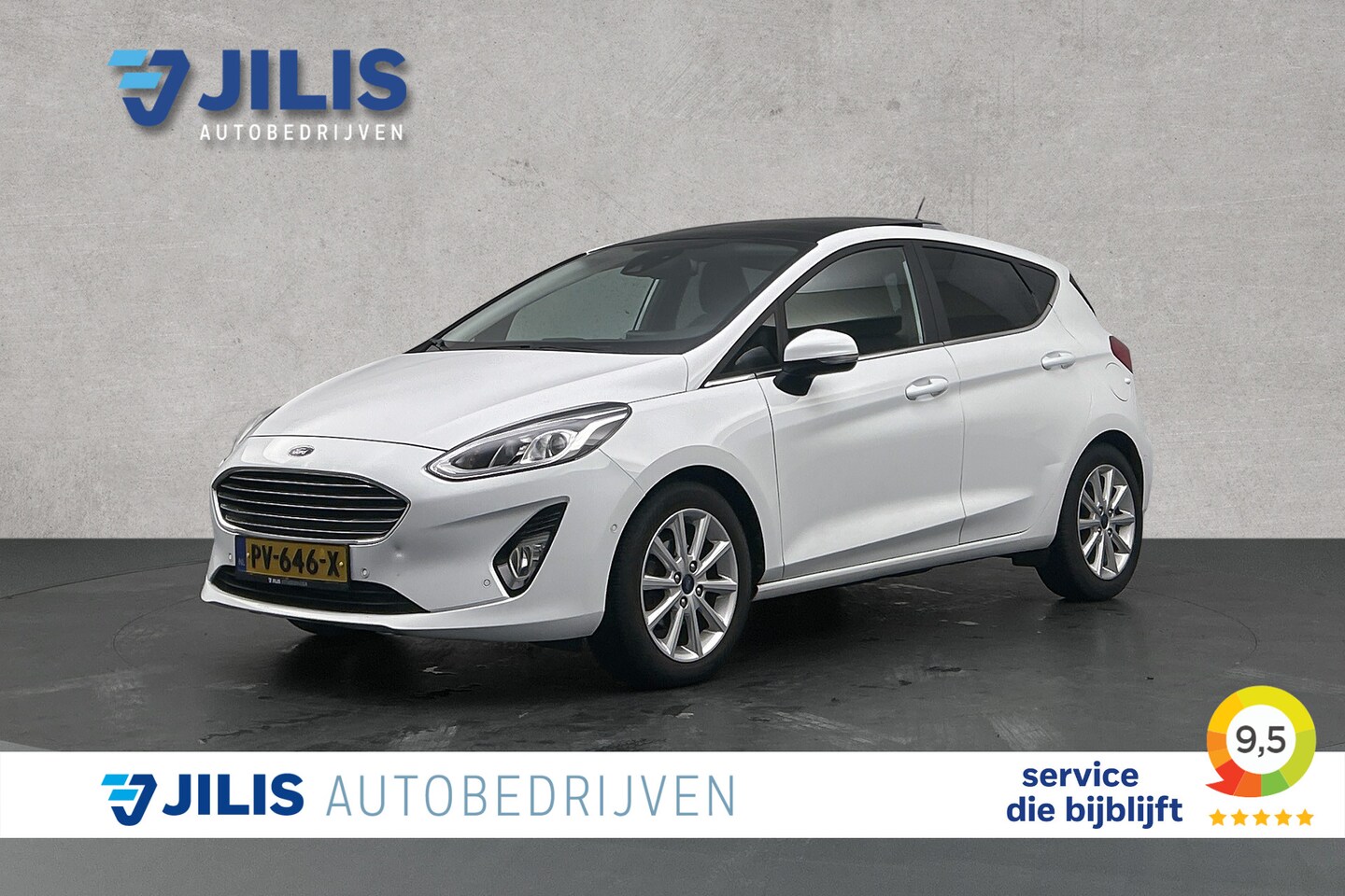 Ford Fiesta - 1.0 EcoBoost Titanium | Panoramadak | Trekhaak | Camera | 4-seizoensbanden - AutoWereld.nl