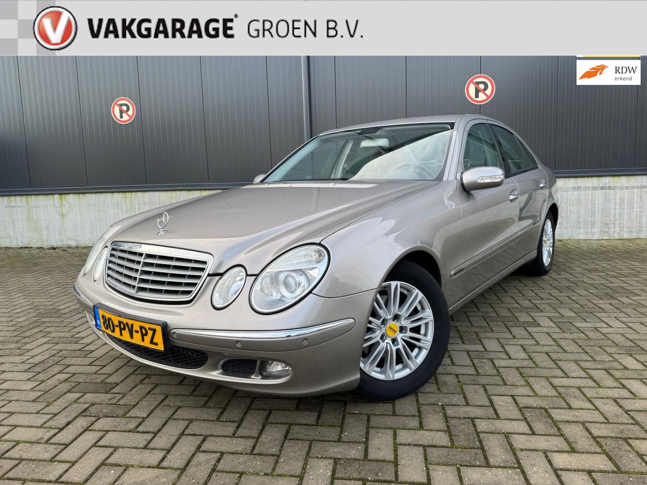 Mercedes-Benz E-klasse - 240 Elegance / LPG / climate /cruise / trekhaak ! - AutoWereld.nl